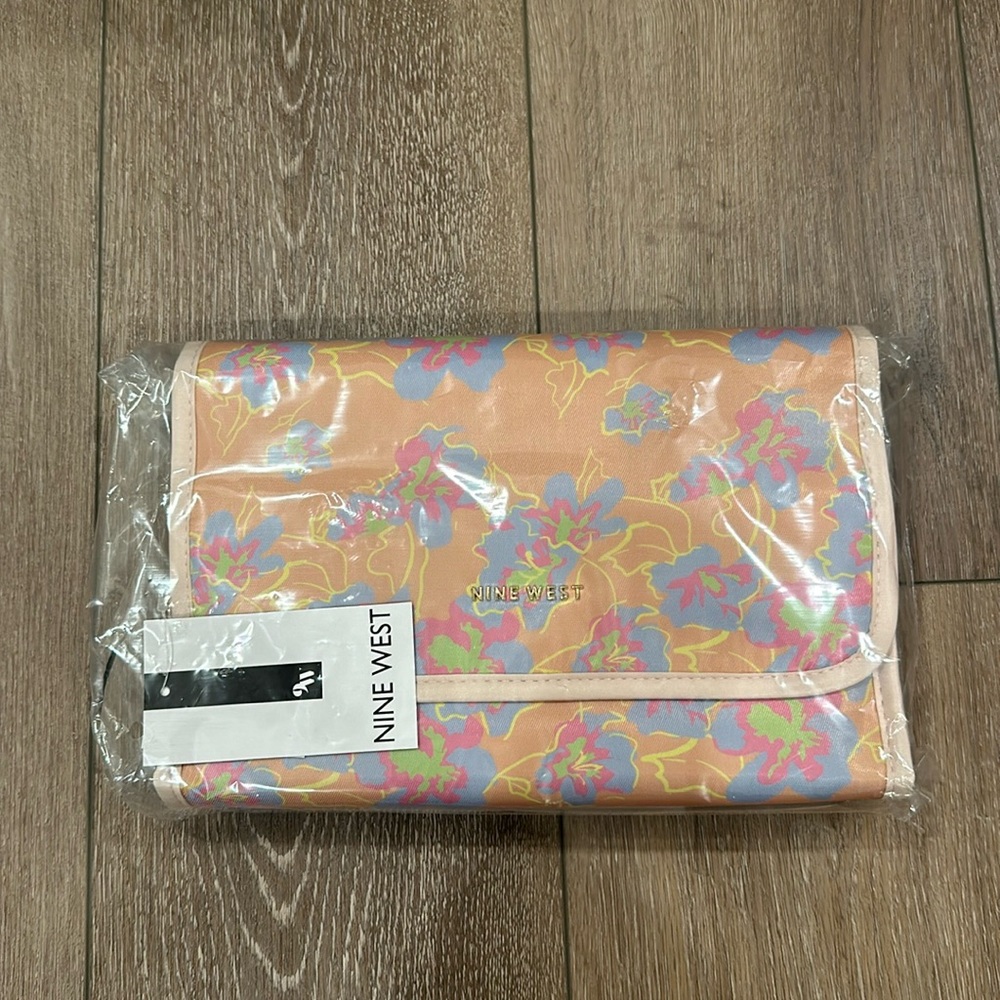 Nine West Hanging Travel Organizer *NWT